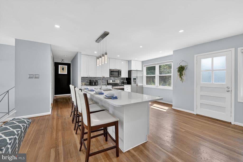 1104 Caddington Avenue, Silver Spring MD